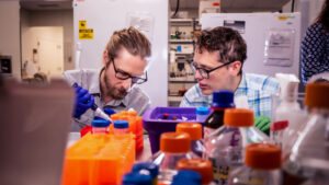  Allen Institute for Brain Science researchers, Trygve Bakken, Ph.D., (left) and Rebecca Hodge, Ph.D., (right) working in the lab.